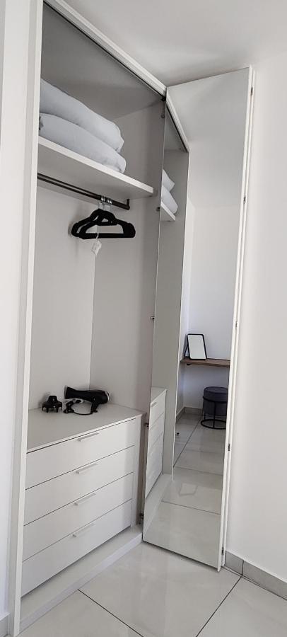Ideal Location, Stylish 1Br Apartment With Free Parking Сліма Екстер'єр фото